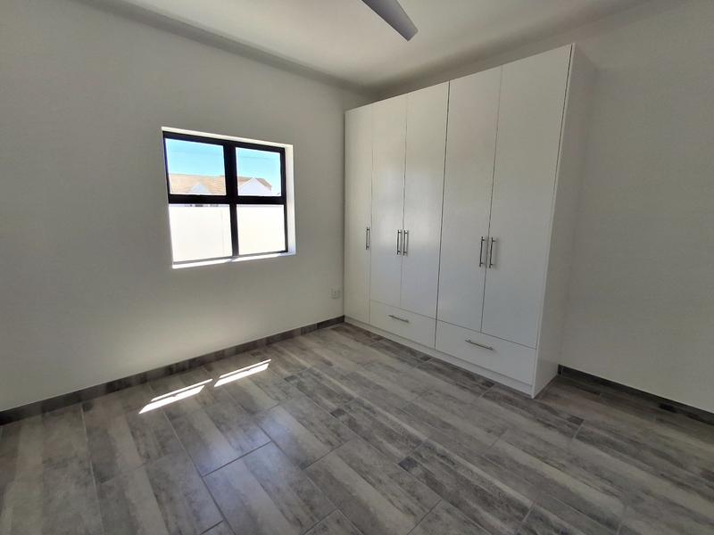 To Let 3 Bedroom Property for Rent in Britannia Bay Western Cape